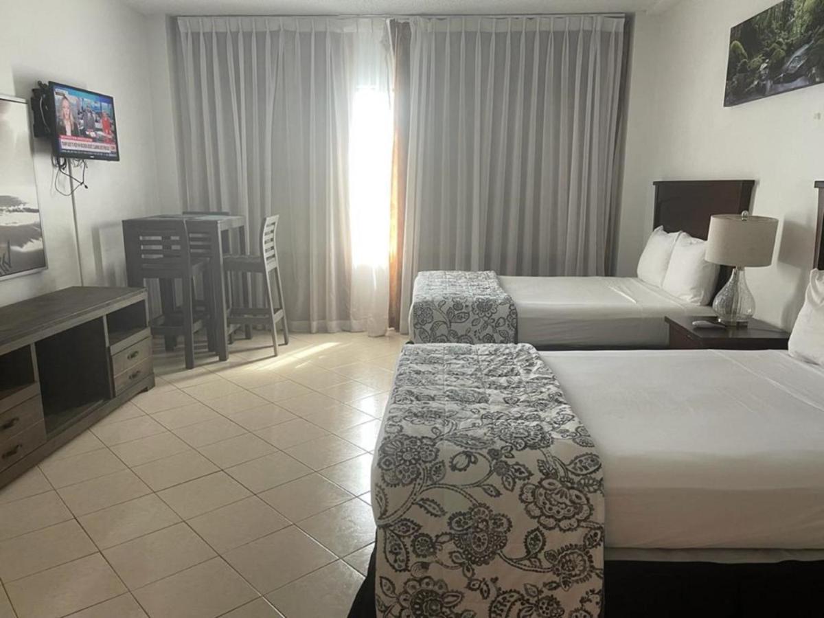 Beachfront Studios Casablanca Rentals ไมอามีบีช ภายนอก รูปภาพ