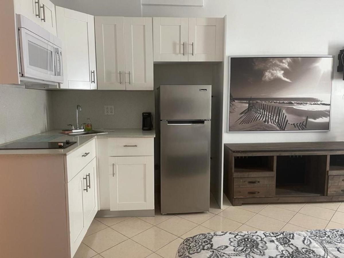 Beachfront Studios Casablanca Rentals ไมอามีบีช ภายนอก รูปภาพ
