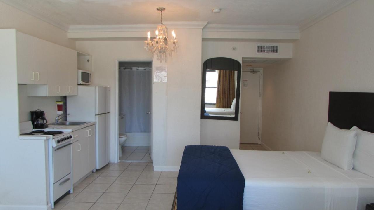 Beachfront Studios Casablanca Rentals ไมอามีบีช ภายนอก รูปภาพ
